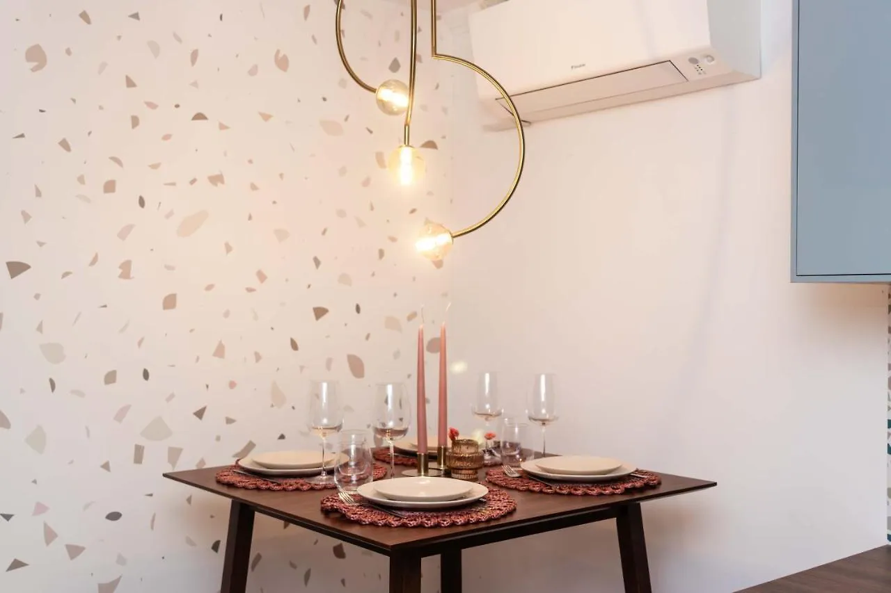 Apartment Center Of Paris Le Marais By Studio Prestige