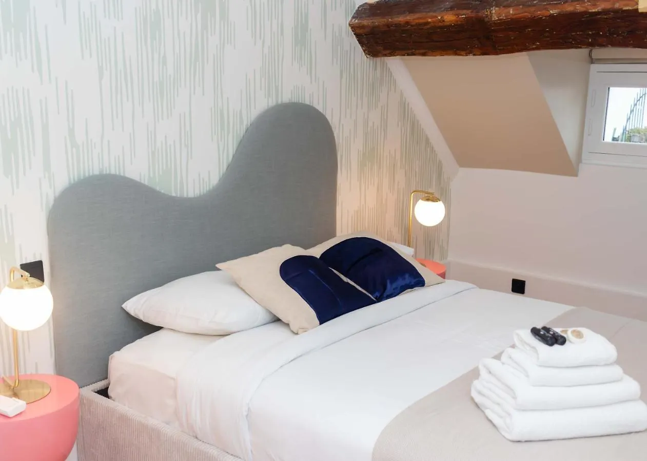 Apartment Center Of Paris Le Marais By Studio Prestige 0*,  France